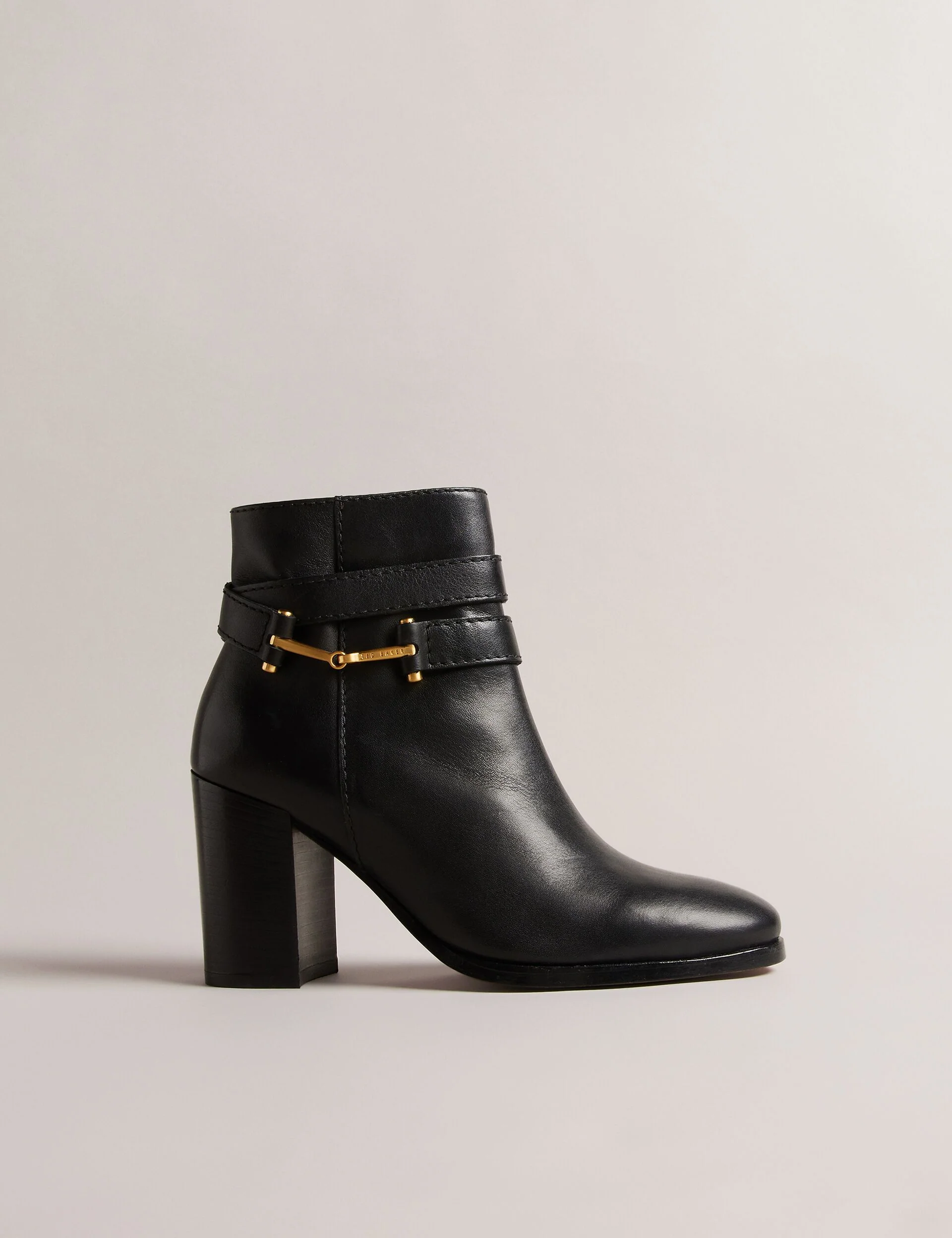 ANISEA | BLACK