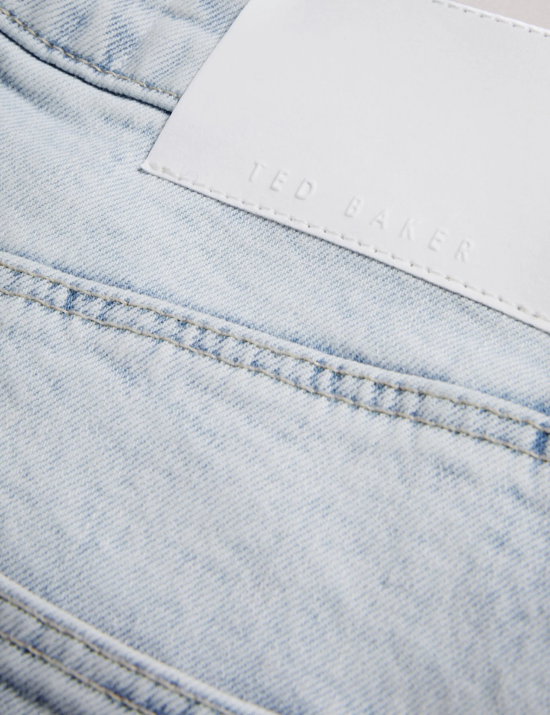 HIGH RISE DENIM SHORT | LT-BLUE - Image 3