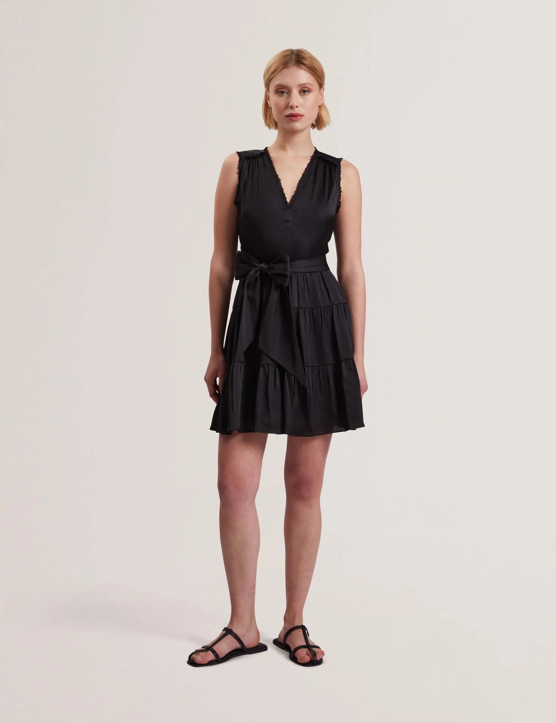 OTIANA | BLACK