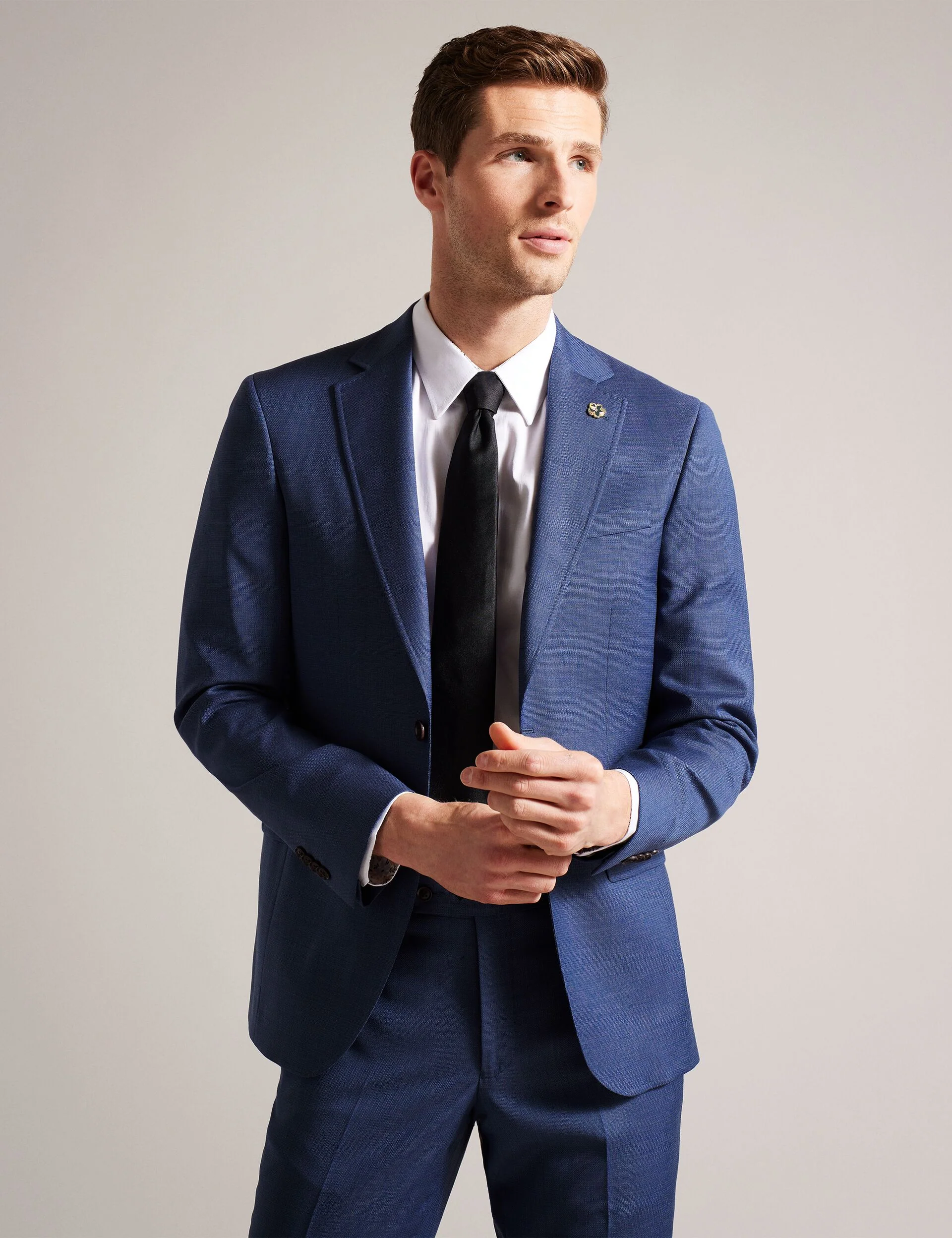 UPSALAJ | NAVY